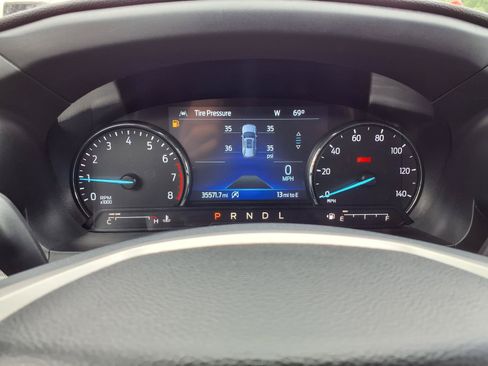 Used 2023 Ford Explorer XLT w/ Equipment Group 202A AWD/4WD image 17