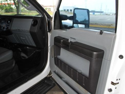 Used 2016 Ford F350 XL w/ Power Equipment Group AWD/4WD image 18