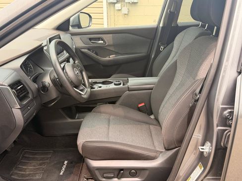 Used 2022 Nissan Rogue SV AWD/4WD image 17
