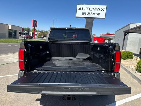 Used 2024 Toyota Tacoma TRD Off-Road w/ TRD Off Road Upgrade Package AWD/4WD image 7