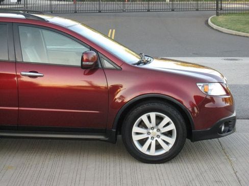 Used 2010 Subaru Tribeca Limited image 10