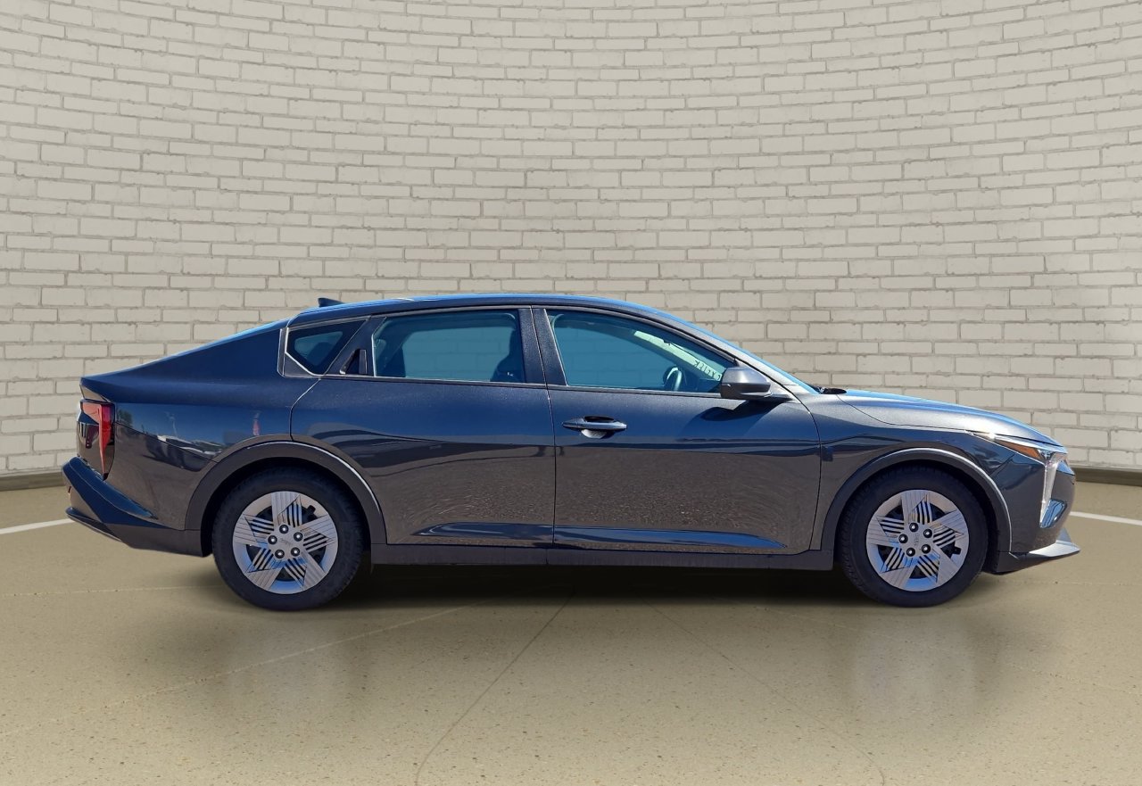 Used 2025 Kia K4 FWD image 4