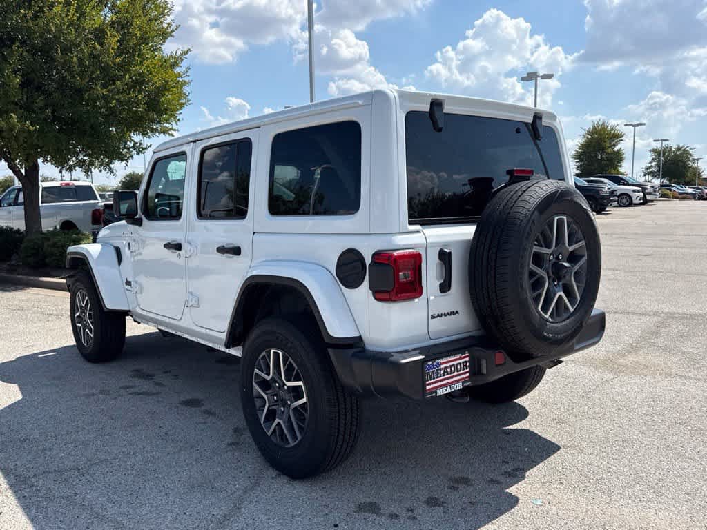 Used 2025 Jeep Wrangler Unlimited Sahara AWD/4WD image 3