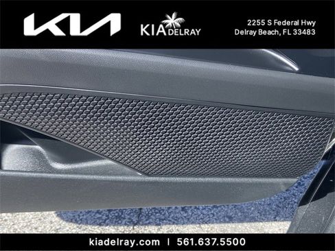 Used 2025 Hyundai Elantra SEL image 17