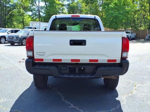 Used 2022 Toyota Tacoma SR image 4