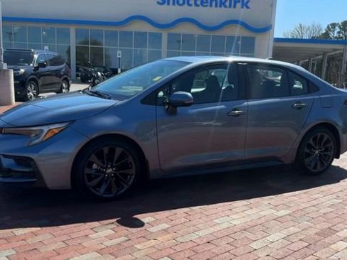Used 2024 Toyota Corolla XSE FWD image 7