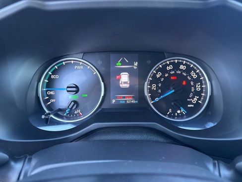 Used 2022 Toyota RAV4 LE image 24