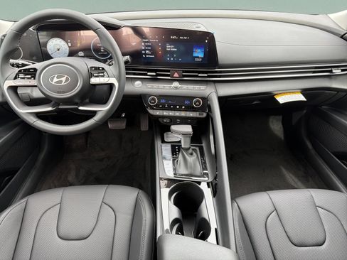 New 2026 Hyundai Elantra Limited FWD image 5