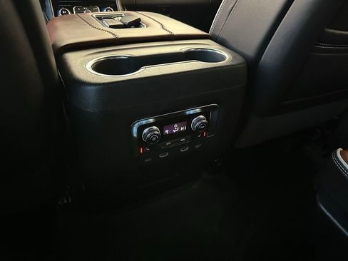 Used 2023 GMC Yukon Denali Ultimate AWD/4WD image 23