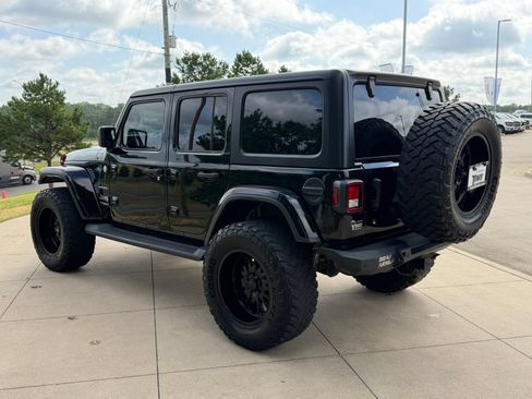 Used 2020 Jeep Wrangler Unlimited Sahara AWD/4WD image 5