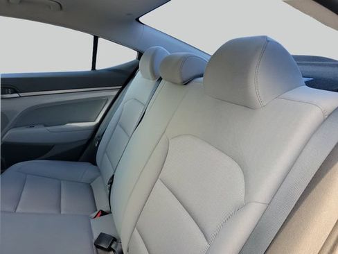 Used 2018 Hyundai Elantra SEL FWD image 11