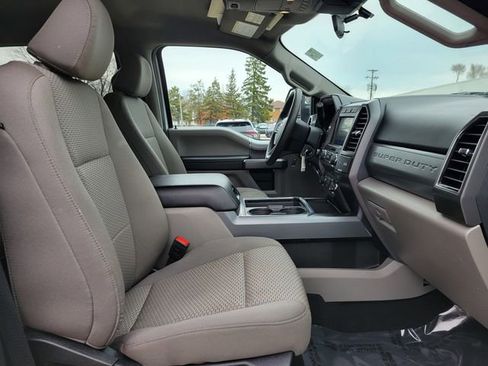 Used 2021 Ford F350 XLT w/ XLT Premium Package image 18
