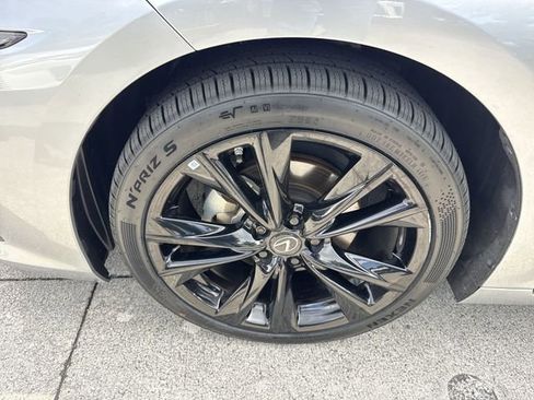 Used 2024 Lexus ES 350 F Sport w/ Accessory Package (Z2) FWD image 10
