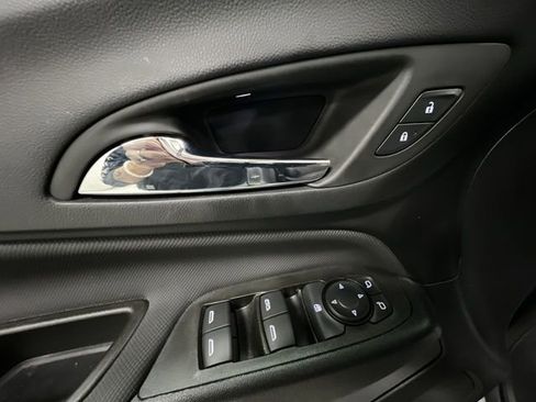 Certified 2023 Chevrolet Equinox RS AWD/4WD image 22