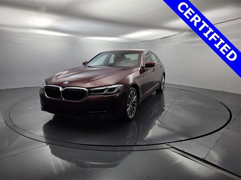 Certified 2023 BMW 530i w/ Premium Package image 4