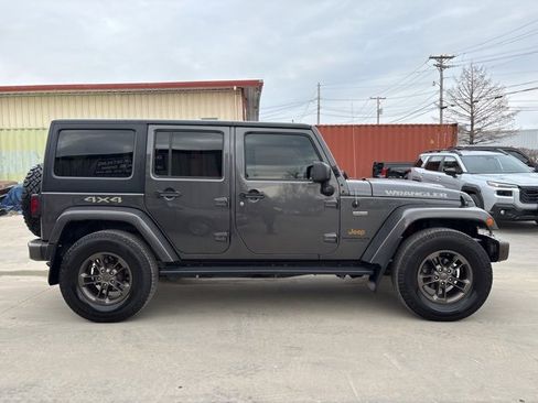 Used 2017 Jeep Wrangler Unlimited Sahara image 8