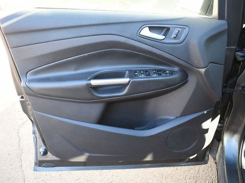 Used 2016 Ford Escape SE image 13