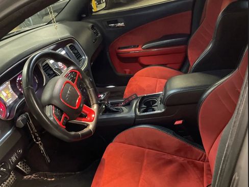 Used 2017 Dodge Charger SRT Hellcat image 5