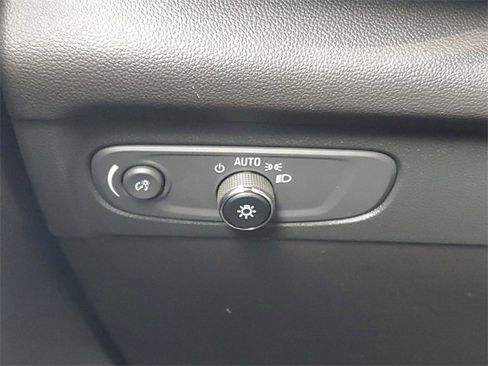 Certified 2023 Buick Envision Essence image 20