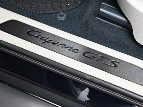 Certified 2023 Porsche Cayenne GTS AWD/4WD image 14