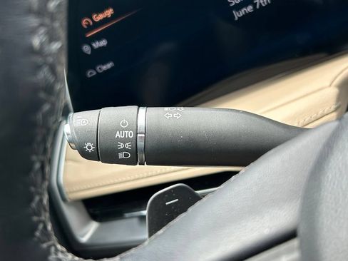 Used 2025 Cadillac XT4 Premium Luxury FWD image 28