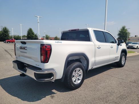Used 2025 GMC Sierra 1500 SLE AWD/4WD image 3