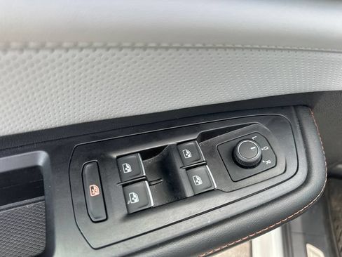 Used 2025 Volkswagen Atlas Peak Edition SE AWD/4WD image 13