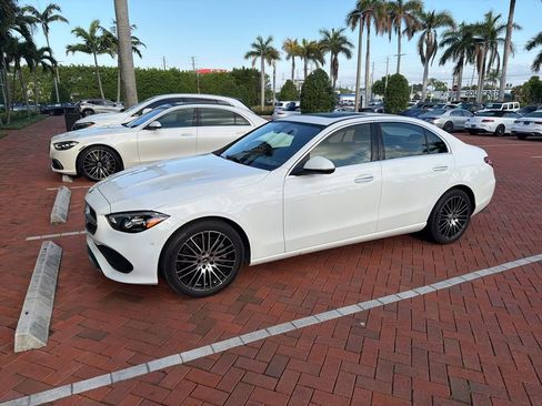 Used 2025 Mercedes-Benz C 300 Sedan image 4