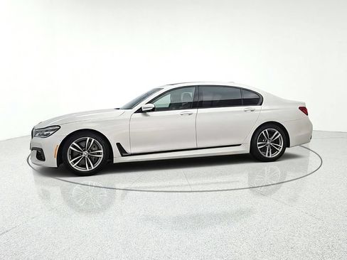 Used 2019 BMW 750i xDrive w/ Executive Package AWD/4WD image 3
