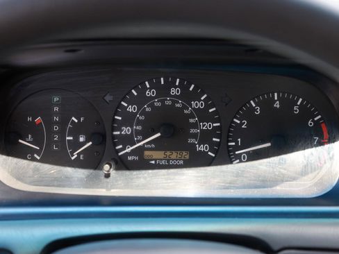 Used 2000 Toyota Camry LE FWD image 26