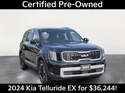 Used 2024 Kia Telluride EX w/ EX Captain's Chair Package