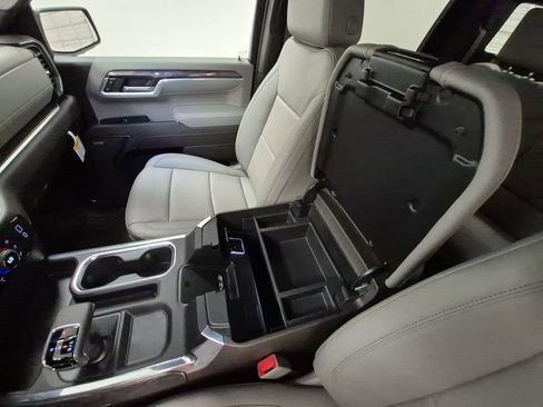 New 2026 Chevrolet Silverado 1500 LTZ w/ Technology Package image 36