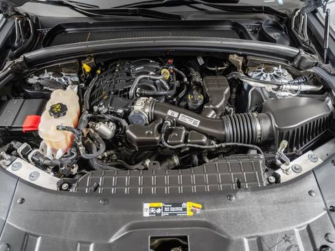 Used 2024 Jeep Grand Cherokee Altitude image 19