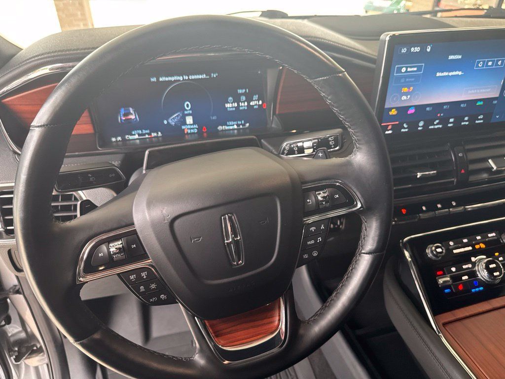 Used 2024 Lincoln Navigator Reserve AWD/4WD image 11