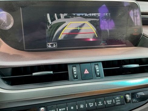 Used 2019 Lexus ES 350 350 Luxury w/ Accessory Package 2 image 30