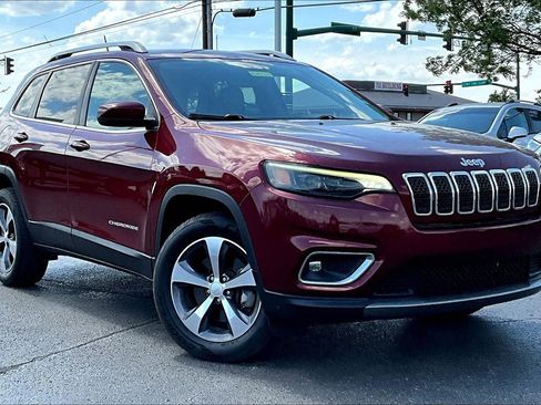 Used 2019 Jeep Cherokee Limited AWD/4WD image 3