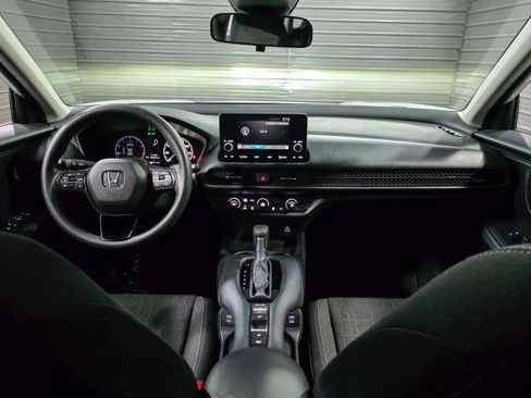 Used 2024 Honda HR-V LX image 11