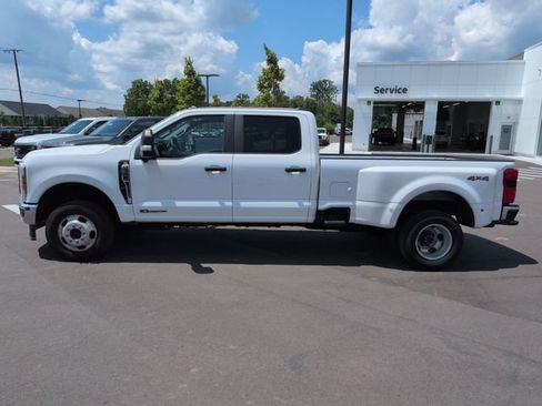 Used 2024 Ford F350 XL w/ 360-Degree Camera Package AWD/4WD image 2