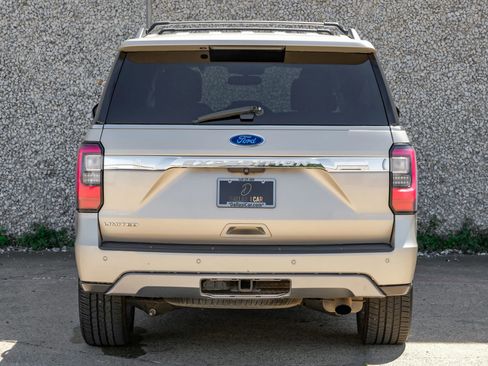 Used 2018 Ford Expedition Limited w/ Equipment Group 302A AWD/4WD image 10