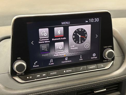Used 2025 Nissan Rogue SV FWD image 20