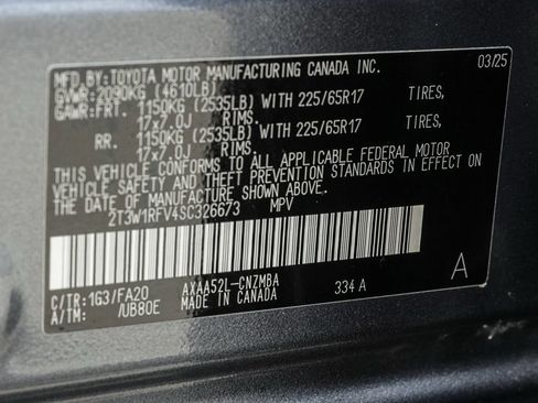 Used 2025 Toyota RAV4 XLE FWD image 38