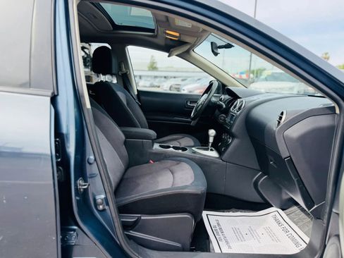 Used 2013 Nissan Rogue SV w/ Premium Pkg FWD image 12