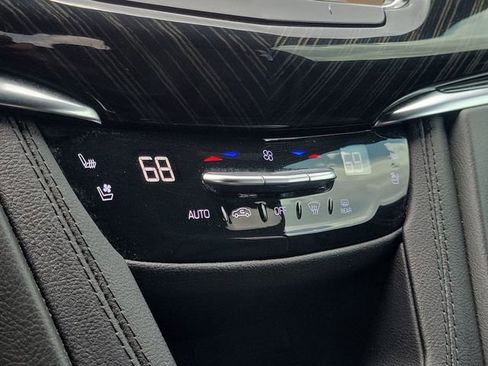 Certified 2024 Cadillac XT6 Premium Luxury w/ Technology Package FWD image 30