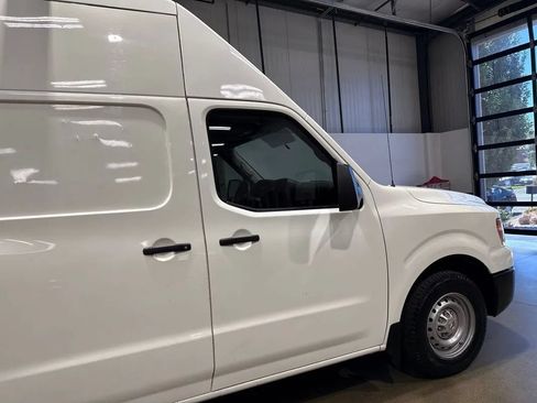 Used 2018 Nissan NV 2500 S RWD image 39
