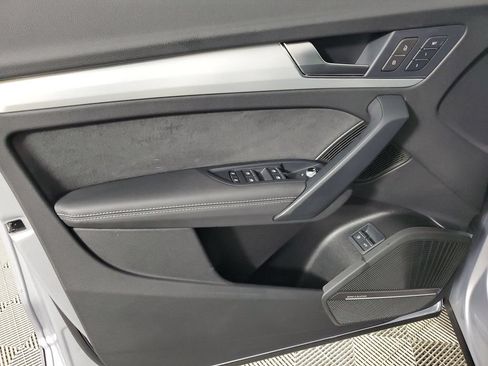 Used 2024 Audi Q5 e Premium Plus AWD/4WD image 19