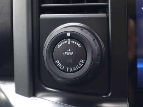 Used 2021 Ford F150 Lariat w/ Equipment Group 502A High AWD/4WD image 27