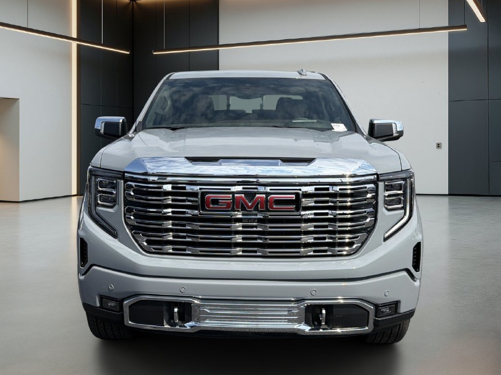 Used 2025 GMC Sierra 1500 Denali w/ Denali Reserve Package AWD/4WD image 9