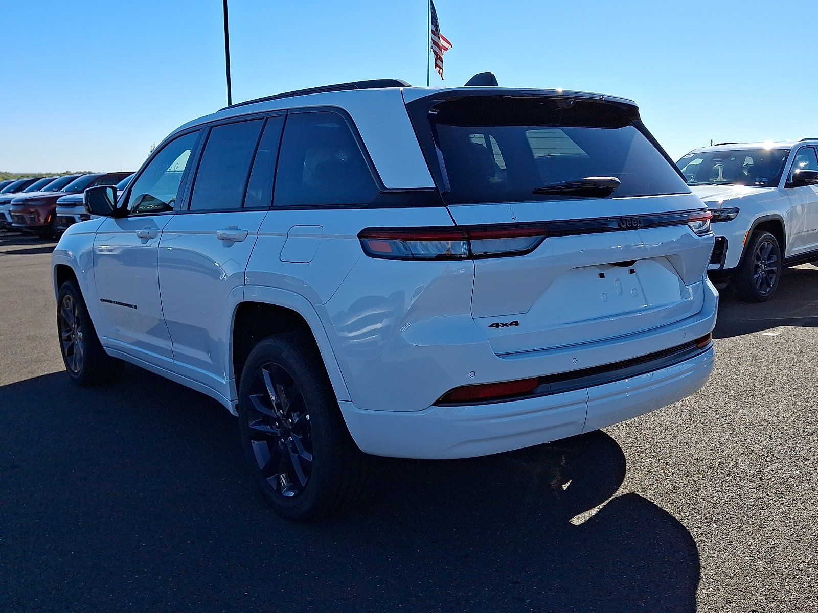New 2026 Jeep Grand Cherokee Limited AWD/4WD image 3