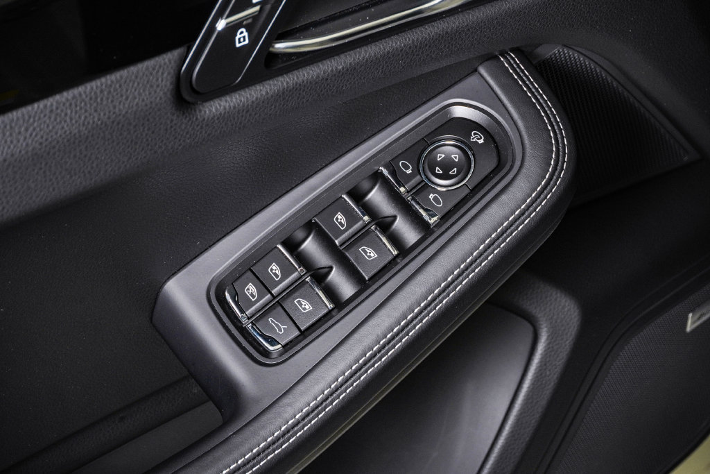 Certified 2026 Porsche Macan S AWD/4WD image 26