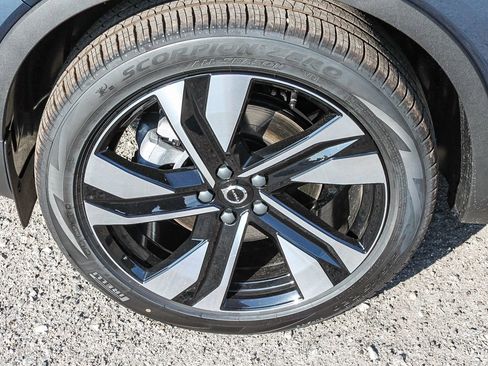 New 2026 Volvo XC40 B5 Ultra w/ Climate Package image 12